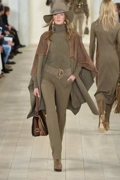 Look 9